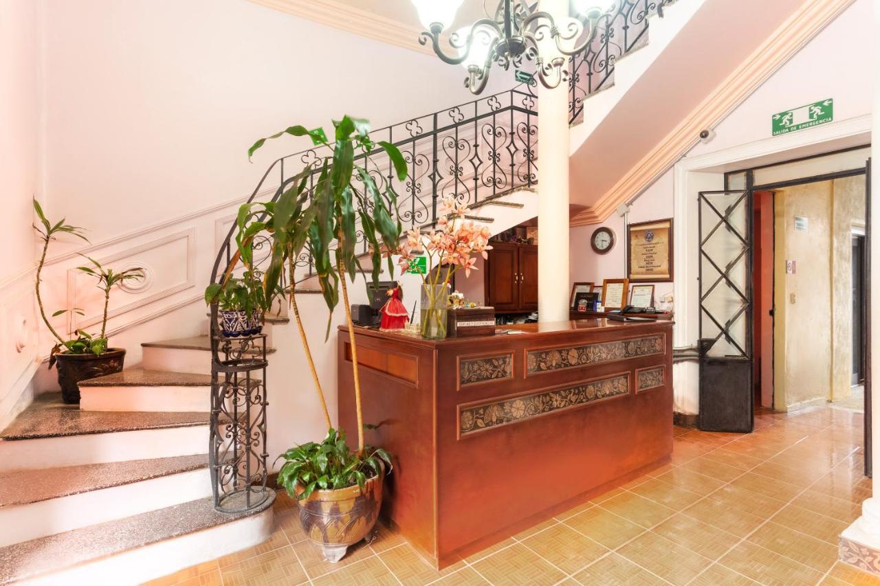 Capital O Casa Real Hotel Huauchinango Exterior photo